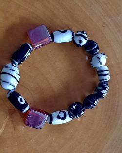 Bracelet "Nzassa" ethnique avec differentes perles naturelles en verre